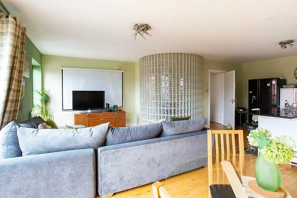Spacious Belfast City Centre Duplex Apartment