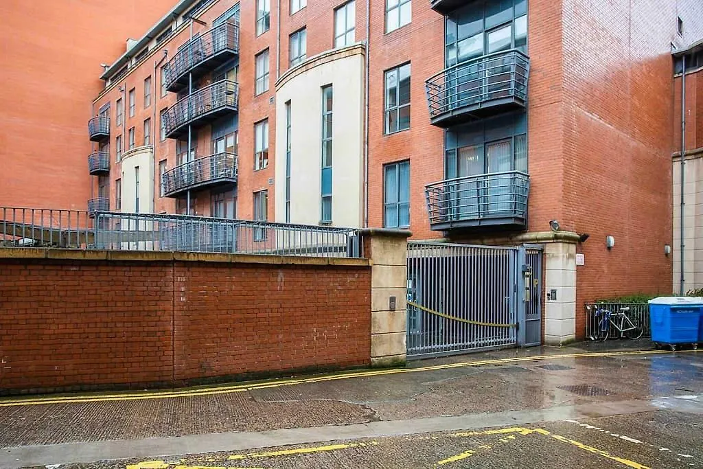 Spacious Belfast City Centre Duplex Apartment